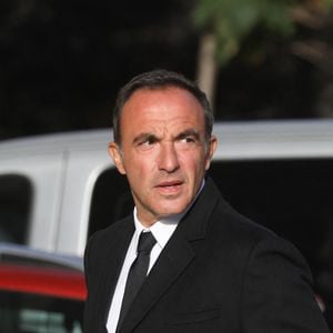 Nikos Aliagas - Arrivées aux obsèques de Etienne Mougeotte en l'église Saint-François-Xavier à Paris. Le 13 octobre 2021 © Jacovides-Clovis / Bestimage