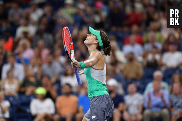 Alize Cornet defeated Emma Raducanu - Tournoi US Open 2022 au Billie Jean King National Tennis Center de l'USTA à New York le 30 aout 2022. 