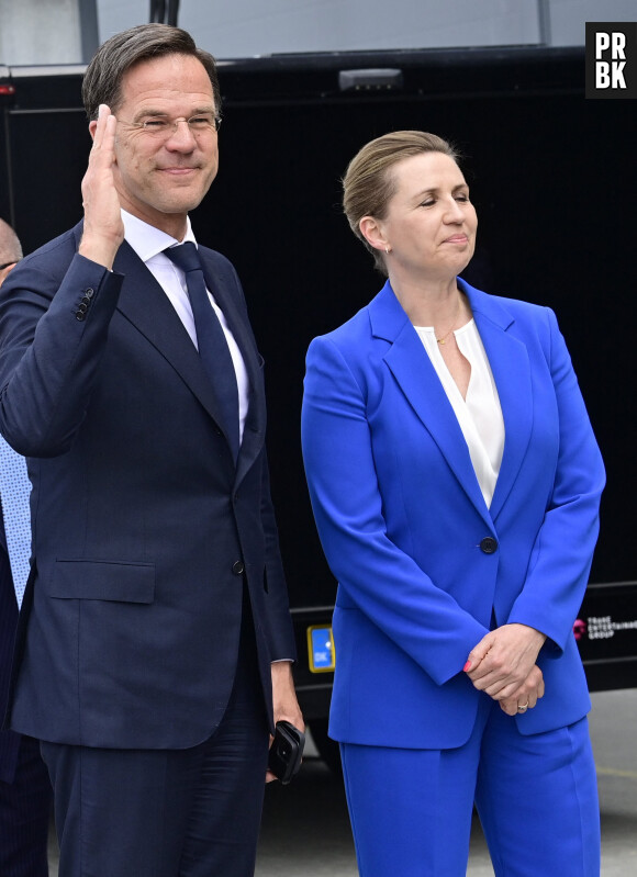 Mark Rutte, le Premier ministre des Pays-Bas et son homologue danois Mette Frederiksen Le Premier ministre belge Alexander de Croo et son homologue danoise, Mette Frederiksen - Objectif annoncé de 150 GW d'éolien en mer d'ici 205 lors du Sommet de la mer du Nord à Esbjerg (Danemark), le 18 mai 2022. 