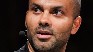"Ils se plaignent tout le temps et ils veulent faire la grève" : Tony Parker dévoile ce qu'il pense vraiment des Français... et se fait fracasser en retour