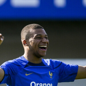 MBAPPE Kylian (FRA) lors d'une séance d'entraînement de l'équipe de France de football pour préparer le match de qualification à l'Euro 2024 contre Gibraltar au centre de formation et centre National du Footbal de Clairefontaine-en-Yvelines, France, le 14 juin 2023. La France affrontera Gibraltar ce vendredi 16 juin à 20h45 au Stade de l'Algarve à Faro-Loulé au Portugal. © Jean-Baptiste Autissier/Panoramic/Bestimage 