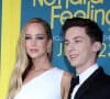 Jennifer Lawrence et Andrew Barth Feldman à la première du film "No Hard Feelings" à New York, le 20 juin 2023.