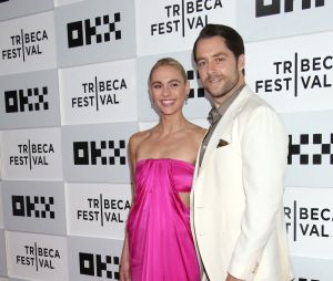 Sophie Skelton and Richard Rankin à la première de Outlander au festival du film de Tribeca à New York le 9 juin 2023.