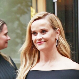 Reese Witherspoon à la sortie de son hôtel à New York, le 5 octobre 2022.