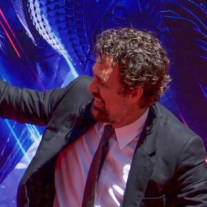 Scarlett Johansson, Mark Ruffalo - Toute l’équipe de Marvel Studios Avengers: Endgame laissent leurs empreintes sur le ciment lors d'une cérémonie au Chinese Theatre à Hollywood, Los Angeles, le 23 avril 2019 