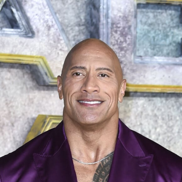 On dit déjà de ce chèque maousse qu'il serait "le don individuel le plus important jamais délivré" audit syndicat, qui existe sous cet intitulé depuis plus de dix ans.
Dwayne "The Rock" Johnson à la première du film "Black Adam" à Londres, le 18 octobre 2022. 