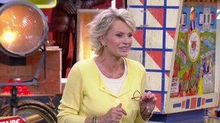 "Il n'y a que moi pour faire ça..." : Sophie Davant se ridiculise avant son départ d'Affaire conclue