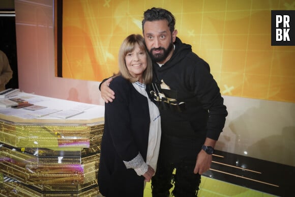 Exclusif - Chantal Goya, Cyril Hanouna - Sur le plateau de l’émission TPMP (Touche Pas à Mon Poste) présentée par C.Hanouna et diffusée sur C8 - Paris le 7 octobre 2022. © Jack Tribeca / Bestimage