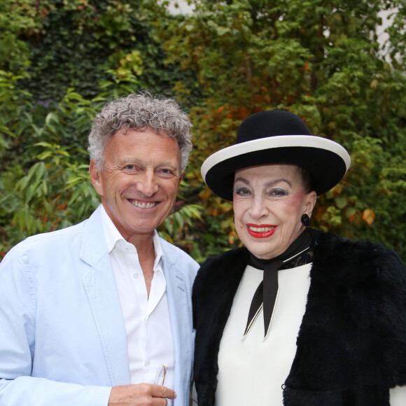 Nelson Monfort et Geneviève de Fontenay - 11ème édition du Prix Trofémina à la salle Wagram à Paris le 16 juin 2014.