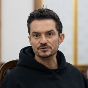 Le chef du bureau du président ukrainien, Andriy Yermak discute avec l'acteur britannique de théâtre et de cinéma, l'ambassadeur itinérant de l'UNICEF, Orlando Bloom, de l'aide au retour des enfants ukrainiens illégalement expulsés par la Russie au palais Maryinsky à Kiev, Ukraine, le 26 mars 2023. © Ukraine Presidency via Bestimage 