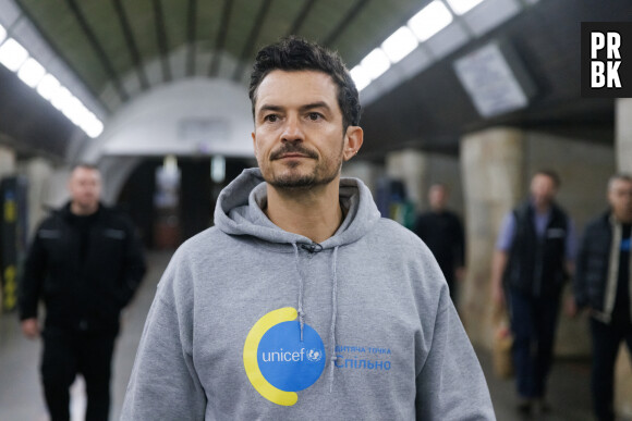 L'Ambassadeur itinérant de l'UNICEF, Orlando Bloom dans un Spilno Child Spot de l'UNICEF dans une station de métro à Kiev, Ukraine, le 25 mars 2023. © Skyba/UNICEF via Bestimage 