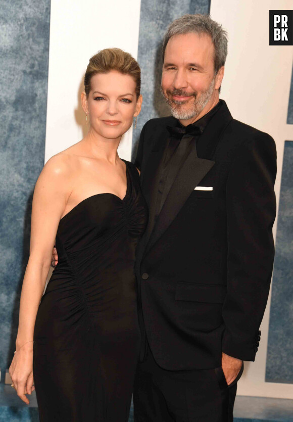 Tanya Lapointe et Denis Villeneuve au photocall de la soirée "Vanity Fair" lors de la 95ème édition de la cérémonie des Oscars à Los Angeles, le 12 mars 2023. 