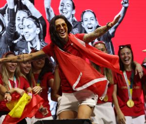Info - L’équipe féminine espagnole de football quitte la sélection après le refus de démissionner de Luis Rubiales, président de la Fédération espagnole - Retour à Madrid de l'équipe d'Espagne, victorieuse de la Coupe du monde féminine de football face à l'Angleterre (1 - 0), le 21 août 2023. 