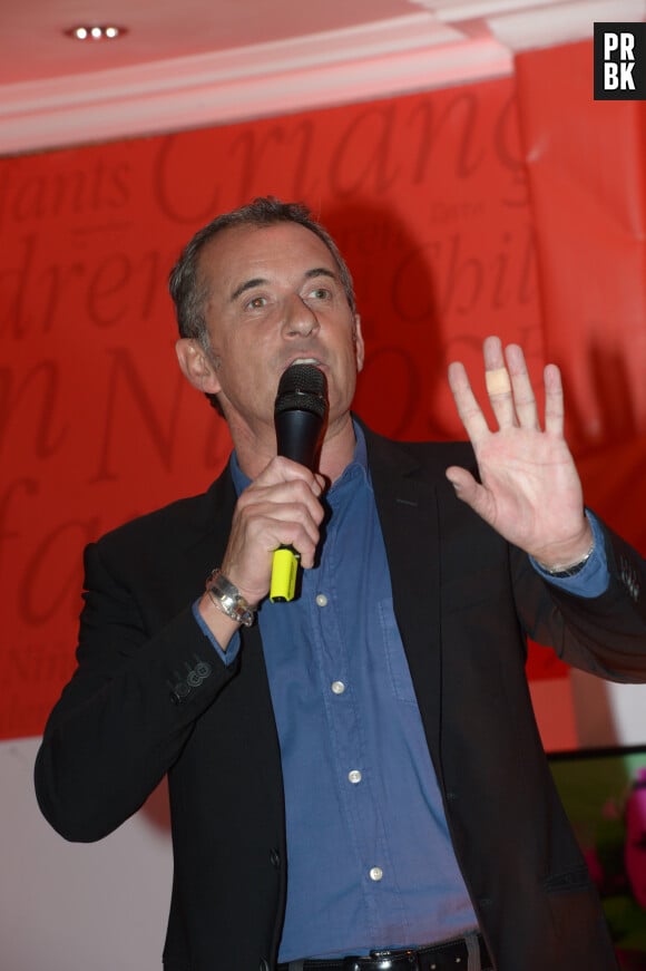 Exclusif - Christophe Dechavanne lors du dîner de gala organisé pour Les Rois du monde, au profit des enfants nécessiteux, orphelins et hospitalisés, aux Salons Hoche à Paris, le 11 février 2013.