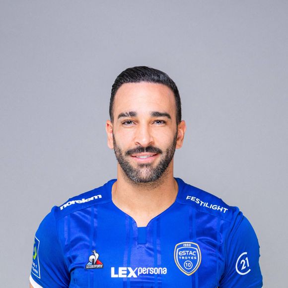 Il a finalement quitté l'émission bien avant sa fin.
RAMI Adil - Photos officielles de l'équipe de Troyes 2022/2023.