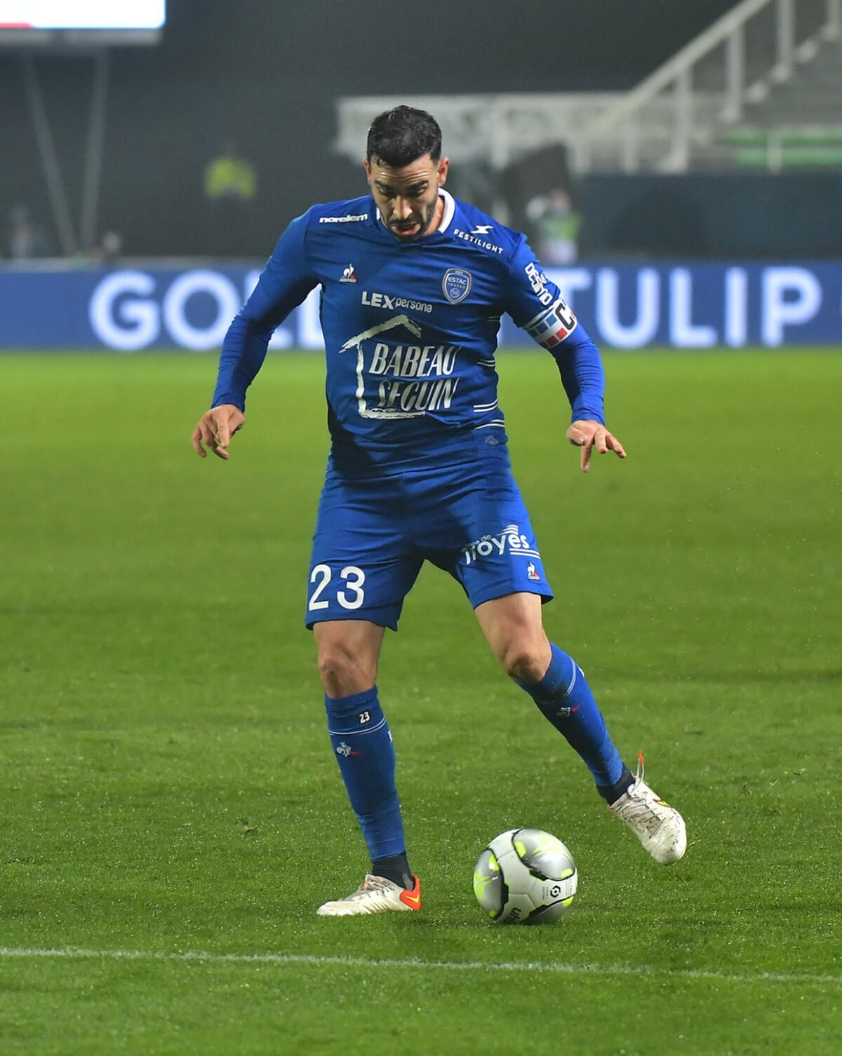 Photo : Adil Rami lors du match de football Ligue 1 Uber Eats opposant ...
