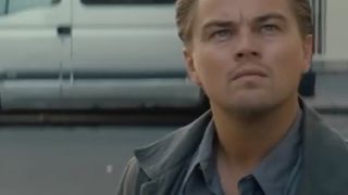"Leonardo DiCaprio a exigé que je change le scénario d'Inception" : Christopher Nolan reconnaît que son film de science-fiction est bien meilleur grâce aux idées de l'acteur