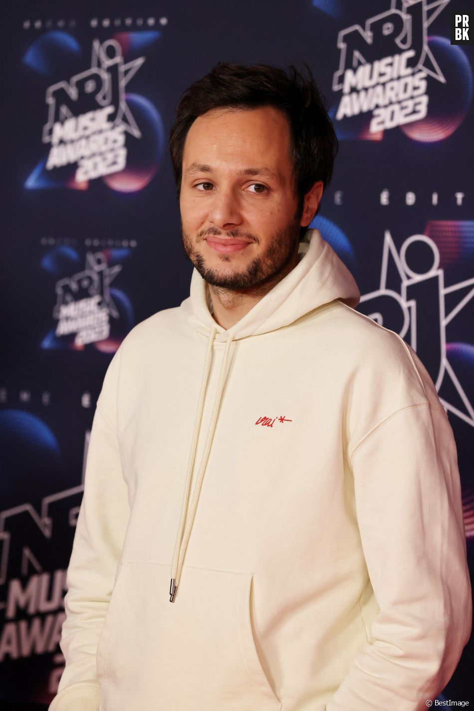 Photo : Nuit Incolore au photocall de la 25ème cérémonie des NRJ Music  Awards (NMA) au palais des Festivals et des Congrès de Cannes, France, le  10 novembre 2023. © Dominique Jacovides/Bestimage - Purepeople