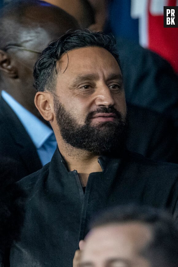 Cyril Hanouna - People au match de football ligue 1 Uber Eats PSG - Montpellier (2-0) au Parc des Princes à Paris le 25 septembre 2021