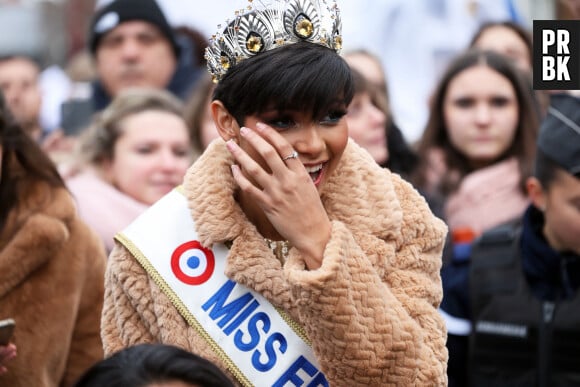 Eve Gilles, Miss France 2024 est retrounée dans son village de Quaëdypre, dans le Nord le 20 décembre 2023