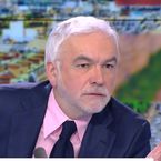 "Tout ça, c'est bidon" : Pascal Praud s'en prend à un ministre, son chroniqueur le recadre sur CNews