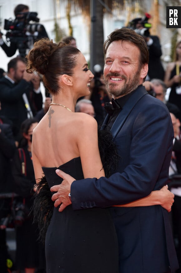 Samuel Le Bihan et sa compagne Stefania Cristian - Montée des marches pour la cérémonie de clôture du 75ème Festival International du Film de Cannes. Le 28 mai 2022 © Giancarlo Gorassini / Bestimage