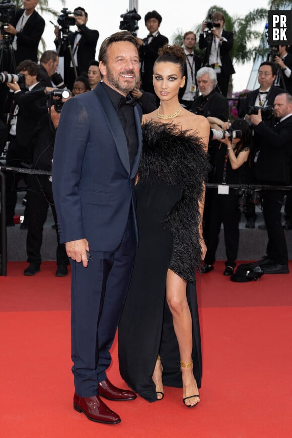 Samuel Le Bihan et sa compagne Stefania Cristian - Montée des marches pour la cérémonie de clôture du 75ème Festival International du Film de Cannes. Le 28 mai 2022 © Olivier Borde / Bestimage 