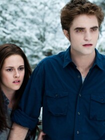 Kristen Stewart replonge dans un film de vampires, mais on est (très) loin de l'univers Twilight !