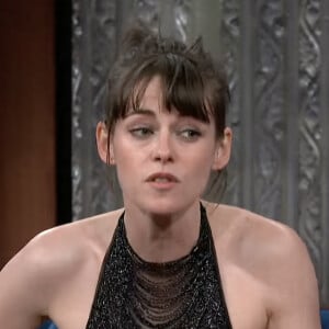 Kristen Stewart dans l'émission "The Late Show with Stephen Colbert". @ JLPPA