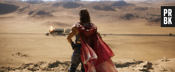 Chris Hemsworth avec sa cape rouge pour jouer Dementus dans Furiosa: une saga Mad Max