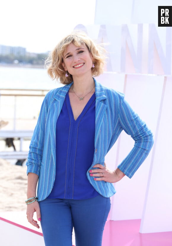 Diane Dassigny - Photocall de "Plus Belle la Vie" lors du 7ème festival international Canneséries à Cannes, le 6 avril 2024. © Denis Guignebourg / Bestimage