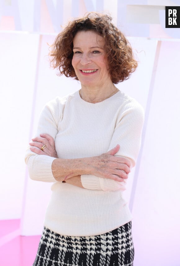 Sylvie Flepp - Photocall de "Plus Belle la Vie" lors du 7ème festival international Canneséries à Cannes, le 6 avril 2024. © Denis Guignebourg / Bestimage