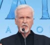 James Cameron lors de cérémonie de pose d'empreintes de mains et de pieds de J. Cameron et J. Landau, au TCL Chinese Theater à Los Angeles, le 12 janvier 2023.