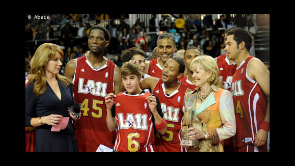 PHOTOS ... Justin Bieber a joué au basket avec des stars