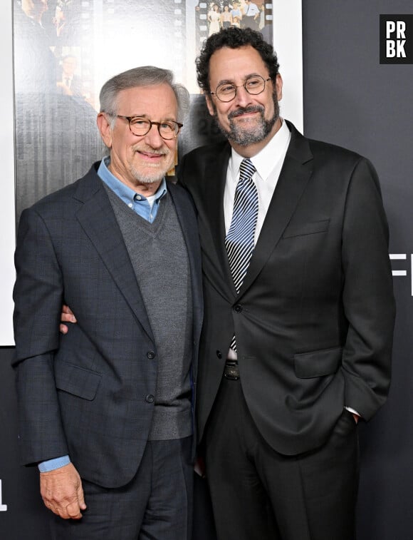 Steven Spielberg et Tony Kushner au photocall de la première de "Fabelmans" lors du 2022 AFI Festival à Los Angeles.