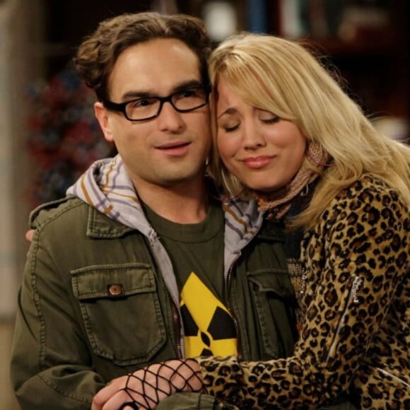 Penny et Leonard dans The Big Bang Theory.