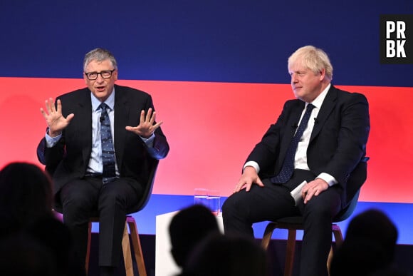 Le Premier ministre britannique Boris Johnson et Bill Gates participent au Global Investment Summit à Londres. Ce Sommet vise à encourager les investissements étrangers en présentant le meilleur de l'innovation britannique.