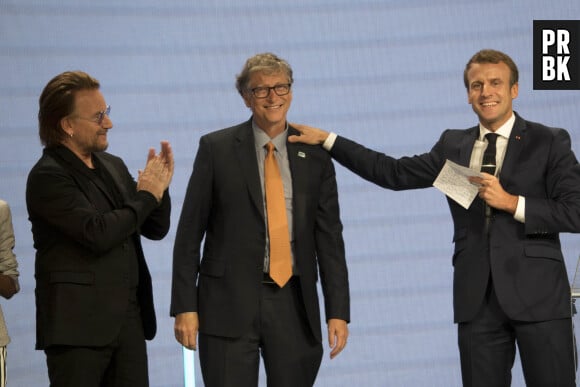 Le président Emmanuel Macron, Bono, président de RED, Bill Gates lors de la 6ème conférence de reconstitution des ressources du Fonds mondial de lutte contre le Sida, la TB et la Malaria à Lyon. © Sandrine Thesillat / Panoramic / Bestimage