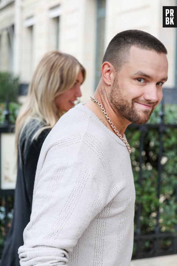 Liam Payne et sa compagne Kate Cassidy arrivent à l'hôtel La Réserve lors de la mode femme automne / hiver 2024-2025 lors de la Fashion Week de Paris (PFW), à Paris, France, le 2 mars 2024.
Liam Payne (ancien membre des One Direction) est mort à l'âge de 31 ans, victime d'un accident. Le chanteur, qui était accompagné de sa copine, Kate Cassidy, durant ses vacances en Argentine, aurait chuté du troisième étage en basculant par-dessus le balcon de sa chambre d'hôtel.