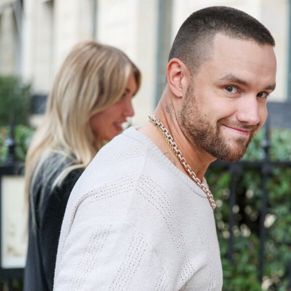 Liam Payne et sa compagne Kate Cassidy arrivent à l'hôtel La Réserve lors de la mode femme automne / hiver 2024-2025 lors de la Fashion Week de Paris (PFW), à Paris, France, le 2 mars 2024.
Liam Payne (ancien membre des One Direction) est mort à l'âge de 31 ans, victime d'un accident. Le chanteur, qui était accompagné de sa copine, Kate Cassidy, durant ses vacances en Argentine, aurait chuté du troisième étage en basculant par-dessus le balcon de sa chambre d'hôtel.