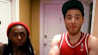 Mike Posner ... avec Lil Wayne pour le clip de ''Bow Chicka Wow Wow''