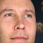 Smallville saison 10 ... Michael Rosenbaum très ému sur le tournage