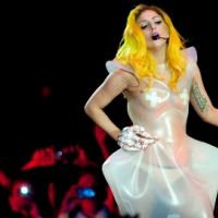 Lady Gaga ... des bracelets pour récolter de l&#039;argent pour le Japon
