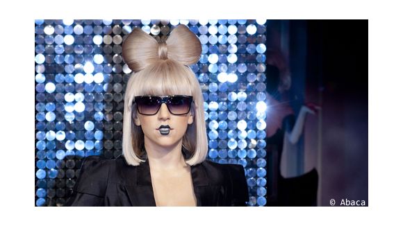 Lady Gaga et The Edge of Glory ... ses larmes face à l'avis des fans