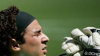 Guillermo Ochoa au PSG ... la rumeur Twitter de son transfert à l'été 2011