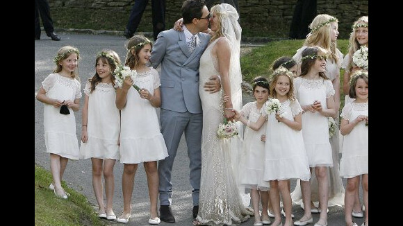 Kate Moss mariage : une brindille en mode Wedding pour Jamie Hince (PHOTOS)