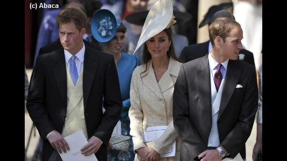 Mariage de Zara Phillips et Mike Tindall : les mariés se font piquer la vedette par Kate et William (PHOTOS)