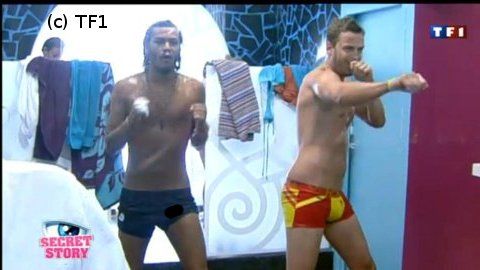 Immigratie Inleg koppeling Secret Story 5 - VIDEO des douches avec Daniel et Jonathan - Purebreak