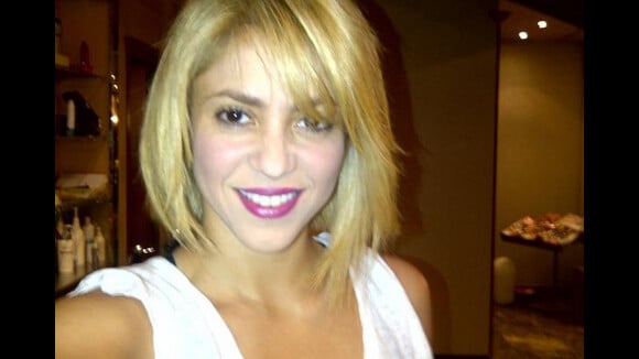 Shakira : une nouvelle coupe de cheveux et numéro 1 sur iTunes (PHOTO)