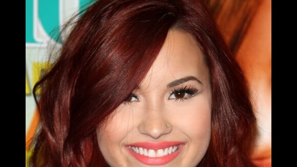 Demi Lovato : rousse et de sortie pour Seventeen (PHOTOS)